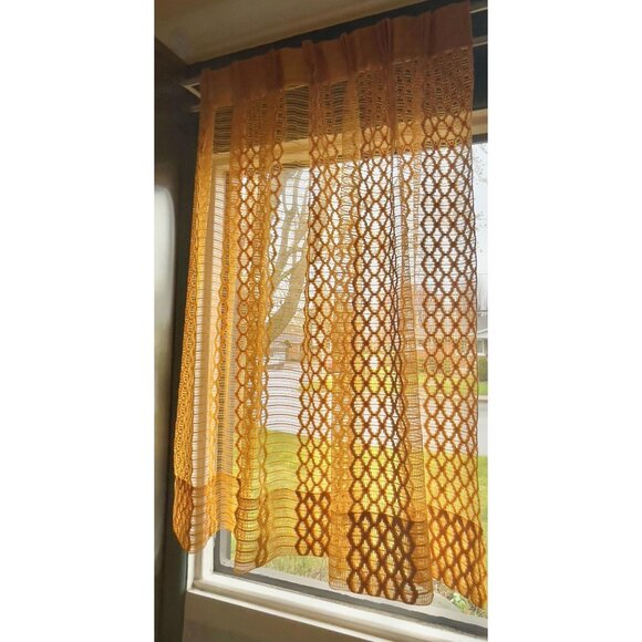 Vintage 70s pleated curtain, golden yellow, open weave mesh, single panel - Picture 2 of 10